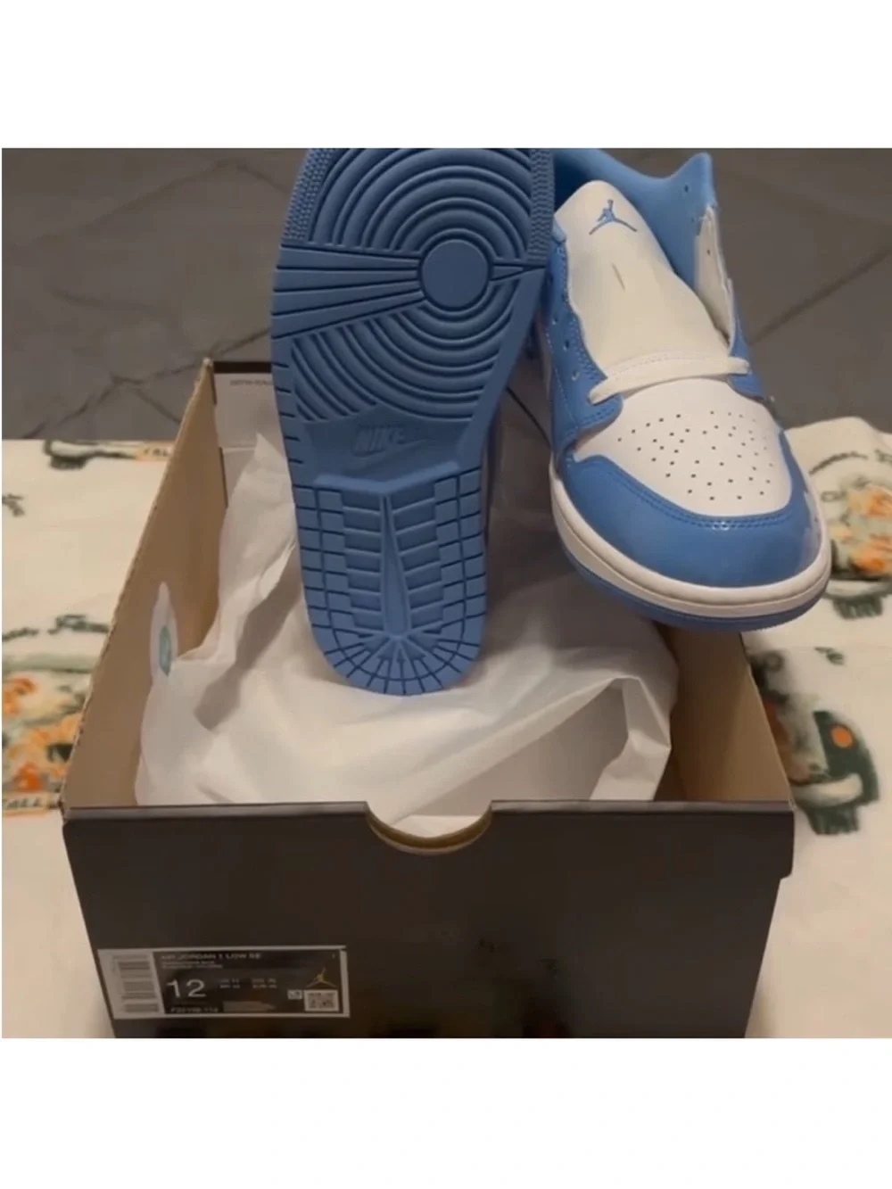 Jordan Low Top Sneakers in White/University Blue